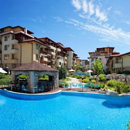 Apartment Lavish, Poolside 2 Bed At Garden Of Eden *