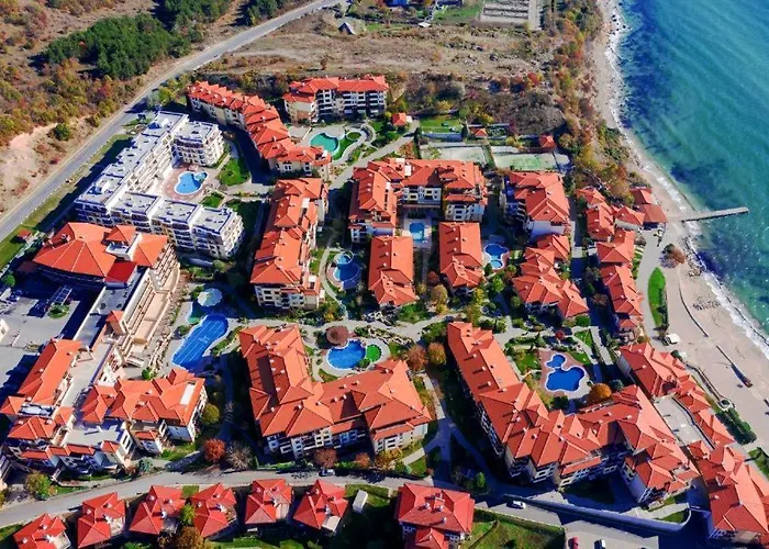 Lavish, Poolside 2 Bed At Garden Of Eden Apartman *